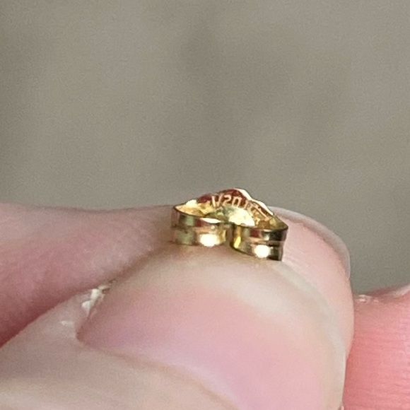 Vintage Freshwater Pearl Earrings - Picture 7 of 7